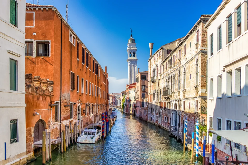 venice canals to see